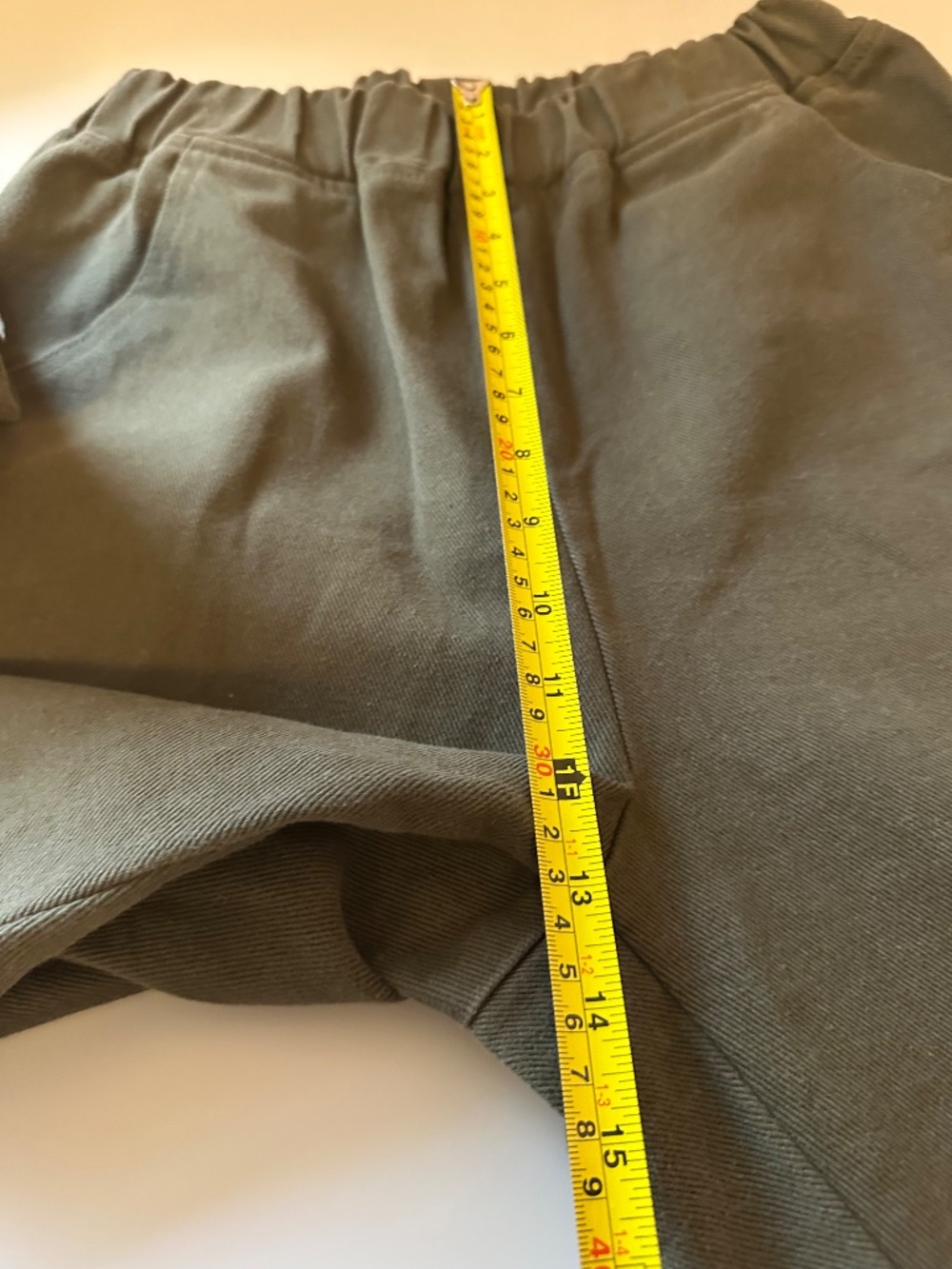 Le Bon Shoppe Arc Pants in Olive Green | Size Small - Picture 10 of 10